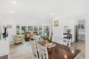 4822 Fairview Dr