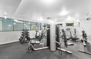 Amazing 3BR Apt with Parking & ICC & DarlingHarbour-10 min