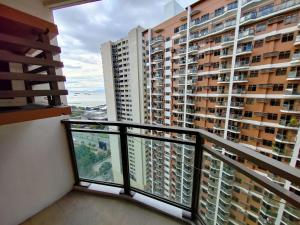 Manila Bay View - 1BR with balcony