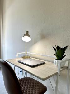 The Anchor Suite - Private Garden Apartment with Pool in Ludwigsdorf