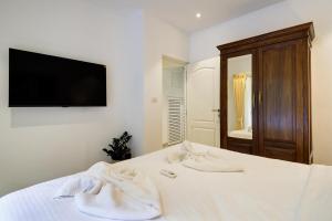 Casa Tutu,2bhk Pvt Pool Villa In Siolim