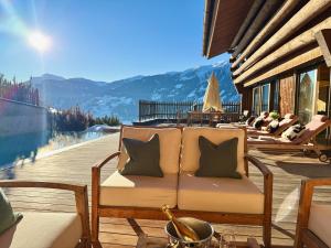 INFINITY SKY LODGE by belle-stay HEATED POOL, SAUNA and LIFT