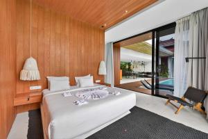 Celia Villa 3BR With Pool & Rice Field View Ubud