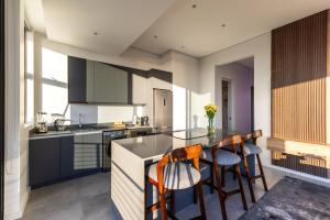 Seaglass Sanctuary, Breathtaking Sea & Mountain Views