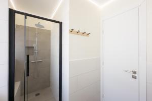 Three Bedroom Stylish Apt next to Acropolis