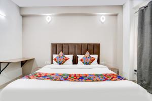 FabHotel Cyberhub Suits