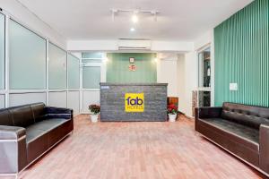 FabHotel Cyberhub Suits