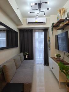 MOA, SMDC Good Stays - Shore 3 Unit 1467 Tower 1