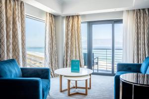 Blaauwberg Beach Hotel