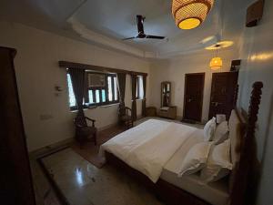 Entire 2Bhk Ground floor -Vaayu Aastha 5 Min to Temple