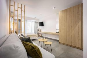 Warm & Modern 1BR near Syntagma Square