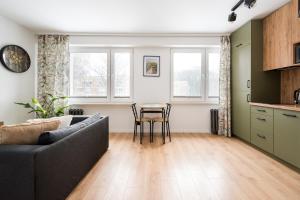 Wawer Urban Jungle Studio by BookingHost