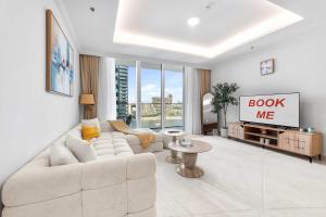 Free housekeeping visits during your stay - StayShort - Elegant 1 Bedroom in EMAAR Beachfront that Sleeps 2