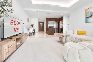 Free housekeeping visits during your stay - StayShort - Elegant 1 Bedroom in EMAAR Beachfront that Sleeps 2