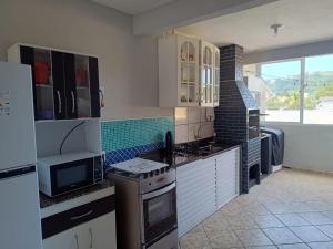 Casa para até 10 pessoas em Bombas, Bombinhas - SC