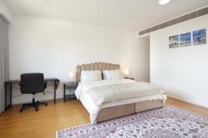Silk Valley - Al Raha Luxury 1B with Direct Beach Access