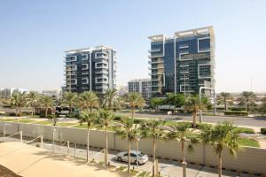 Silk Valley - Al Raha Luxury 1B with Direct Beach Access