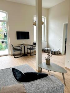 Pure Highlight Living - 10