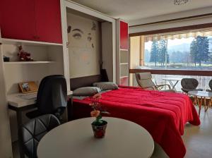 studio 2 places voir option pour 3 à chauffailles