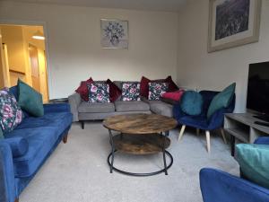 Wagtail-Sleeps 7-Parking-Garden-WiFi-2xWork Desk