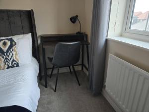 Wagtail-Sleeps 7-Parking-Garden-WiFi-2xWork Desk