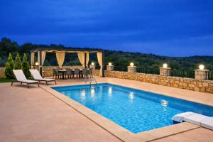 Natural view villa with private pool