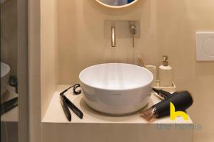 Aegean Blue Hideaway w Fireplace, near Acropolis