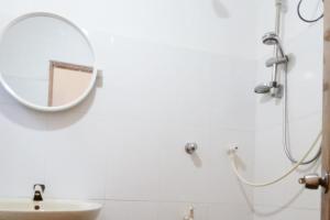 Charming 2-Bed Apartment in Weligama