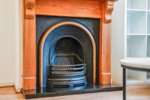 Inviting 3-bed Home in Nottingham by Renzo, Perfect for Contractors, Central Location!