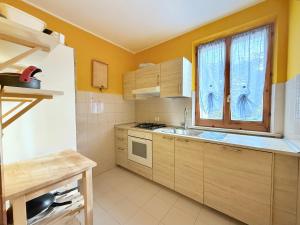 M274 - Marcelli, comodo quadrilocale vista mare con terrazzo