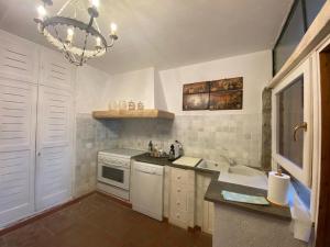 Elegant home with spectacular view