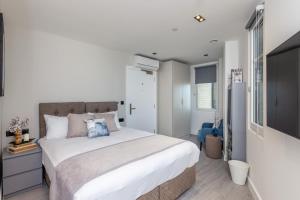 Stylish Apartments with Gym & Working Spaces