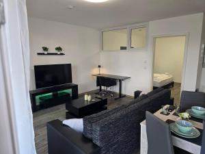 Apartments with Balcony & Parking - APOLONIAliving