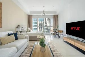 Spectacular Studio & 1 Bedroom Apartments