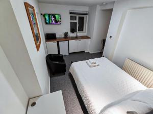 Rose Studio - Self Contained Studio Flat