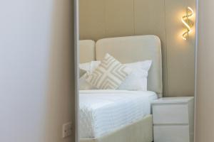 Luxury 3 BR in Dubai Marina By dPie DEC T1 503