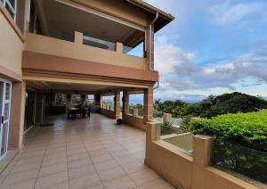 Gecko Moon - a slice of paradise