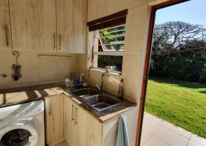 Gecko Moon - a slice of paradise