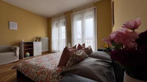 Extralarge Queen Room in the Heart of Bratislava with balcony