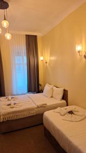 Galata Comfortable 12 Suits