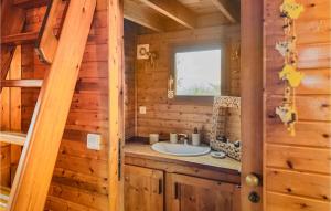 Gorgeous Apartment In Gommenech