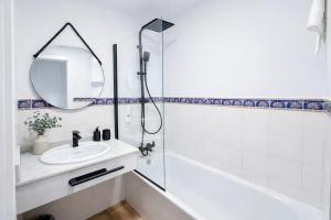 House in Bahía Golf with pool and ocean views