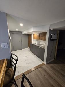 Cozy East Hill 2026