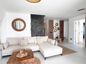 Luxury Villa with Private Pool, Jacuzzi & Sauna - Cueva del Sol
