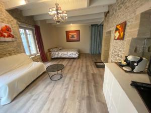 Jabadao - Chambre familiale à Sernhac proche Pont du Gard