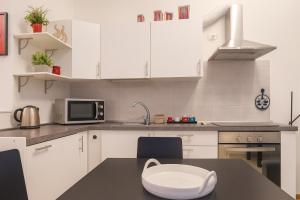 Xenia - Studio in Via delle Vigne 5