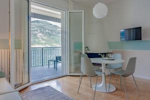 GuestHost - Lezzeno Beautiful View 3&4