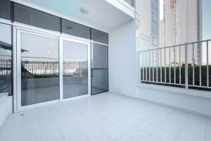 Free housekeeping visits during your stay - StayShort - Studio in Damac Hills that Sleeps 3 with Terrace!