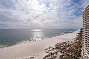 Turquoise Place C1506