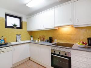 Apartment Joyce - Sunny Way by Interhome